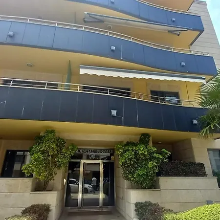 En Urbanizacion Con Piscina En Playa De Silgar Sanxenxo