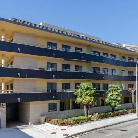 Apartment En Urbanizacion Con Piscina En Playa De Silgar