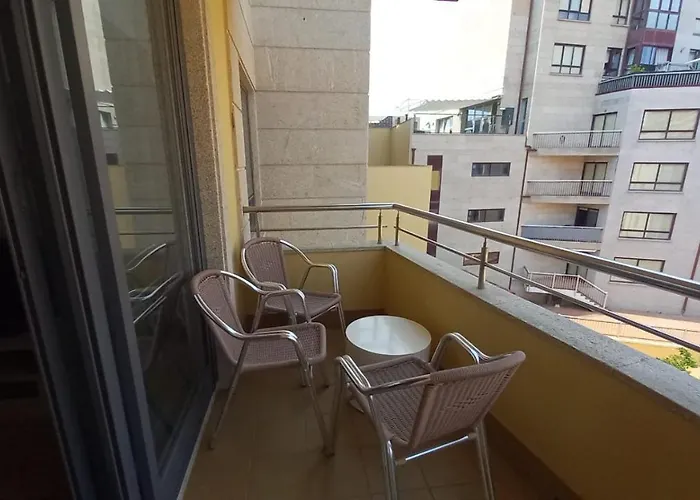 En Urbanizacion Con Piscina En Playa De Silgar Sanxenxo