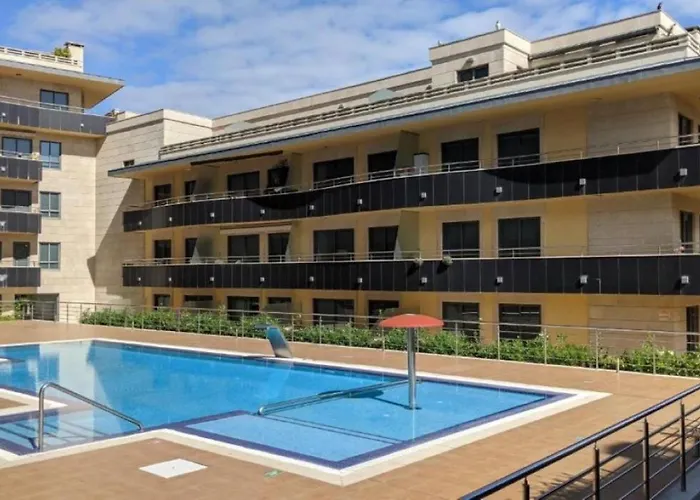 En Urbanización Con Piscina En Playa De Silgar Apartamento *